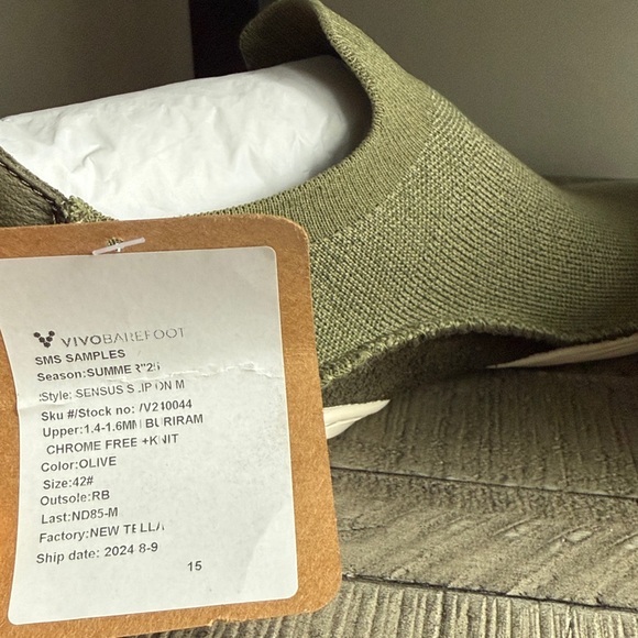 VivoBarefoot Olive Sensus Slip-On - Men’s 9 - Picture 5 of 5